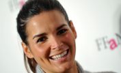 Angie Harmon