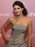 Angie Harmon