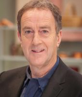 Angus Deayton