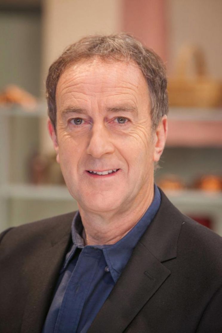 Angus Deayton