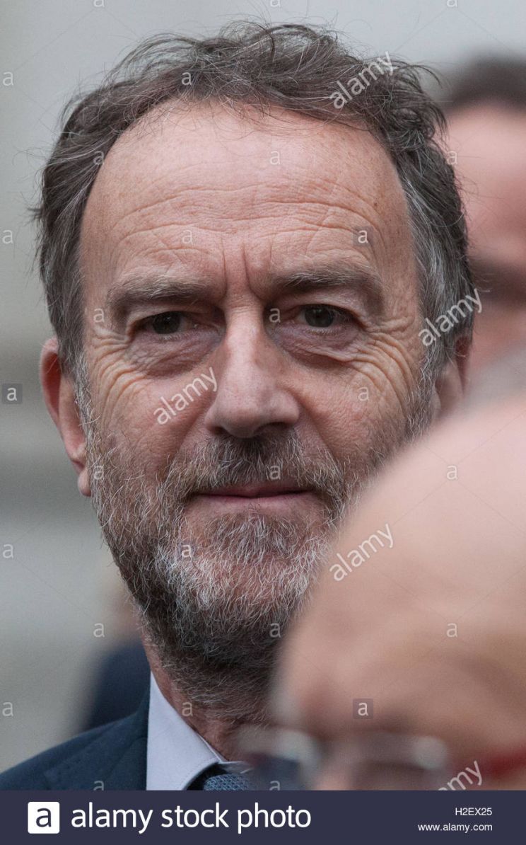 Angus Deayton