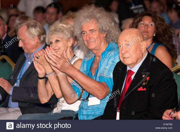 Anita Dobson