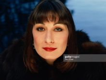 Anjelica Huston