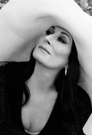 Anjelica Huston