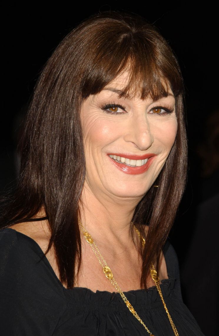 Anjelica Huston