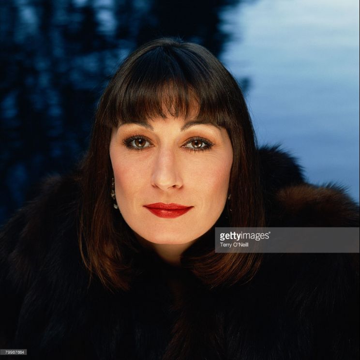 Anjelica Huston