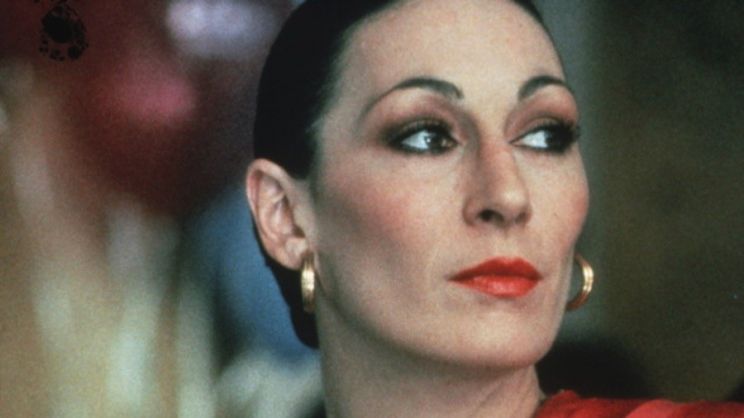 Anjelica Huston