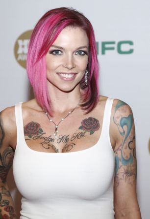 Anna bell peaks real name