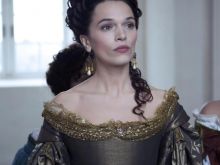 Anna Brewster