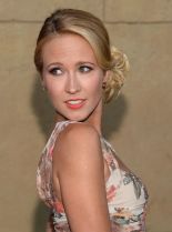 Anna Camp