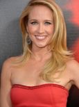 Anna Camp