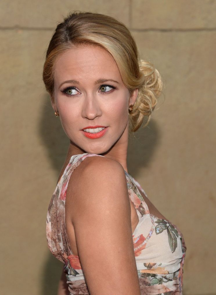 Anna Camp