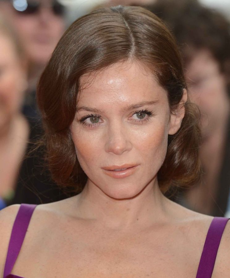 Anna Friel