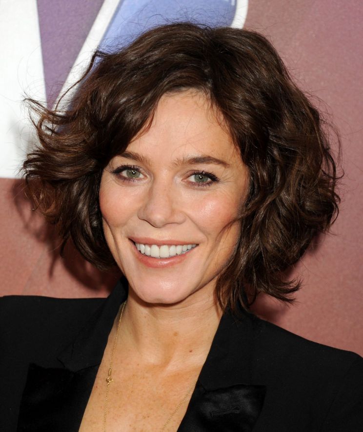 Anna Friel