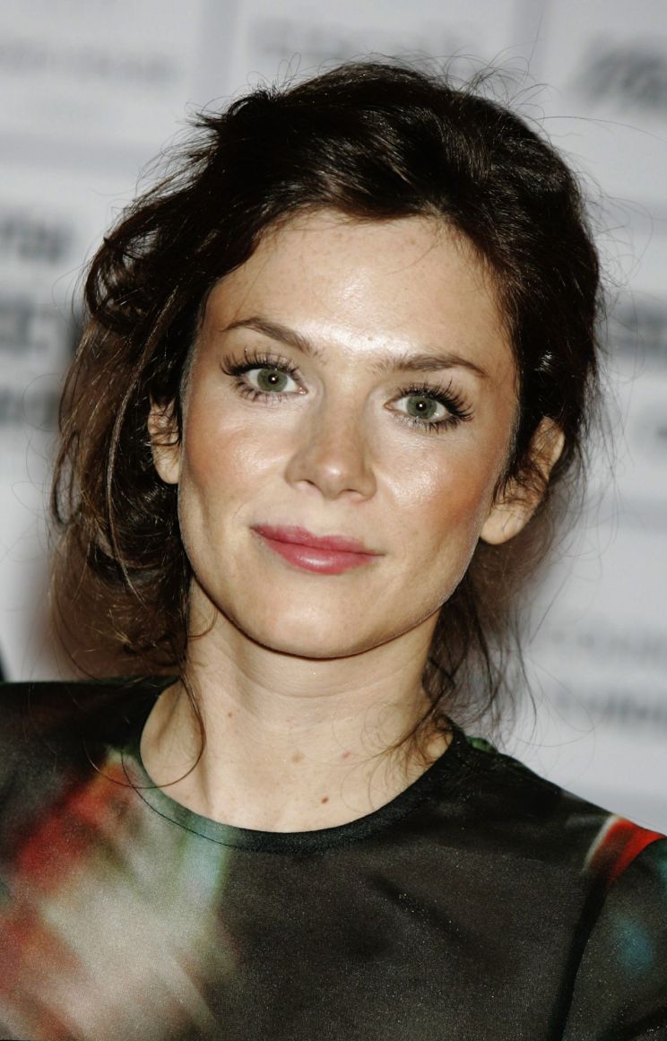 Anna Friel