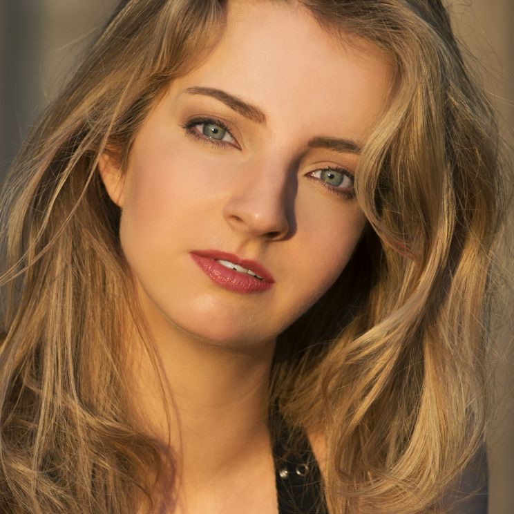 Anna Lise Phillips