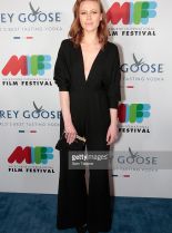 Anna McGahan