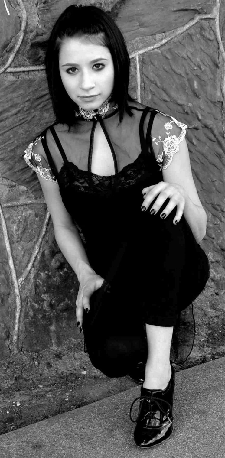 Anna McLain