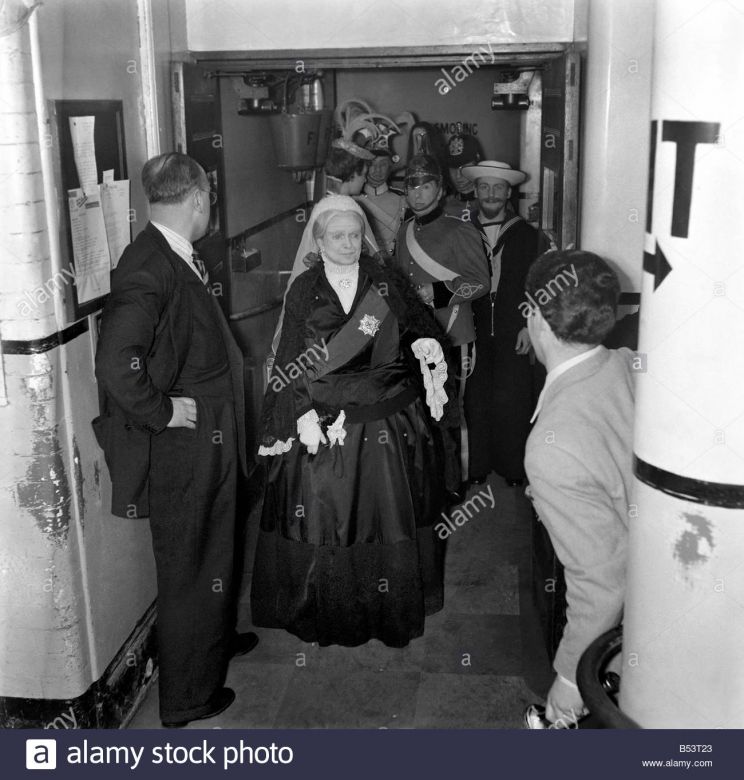 Anna Neagle