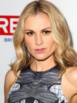 Anna Paquin photo