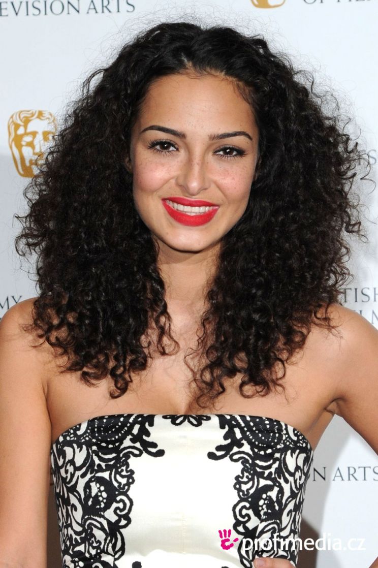 Anna Shaffer