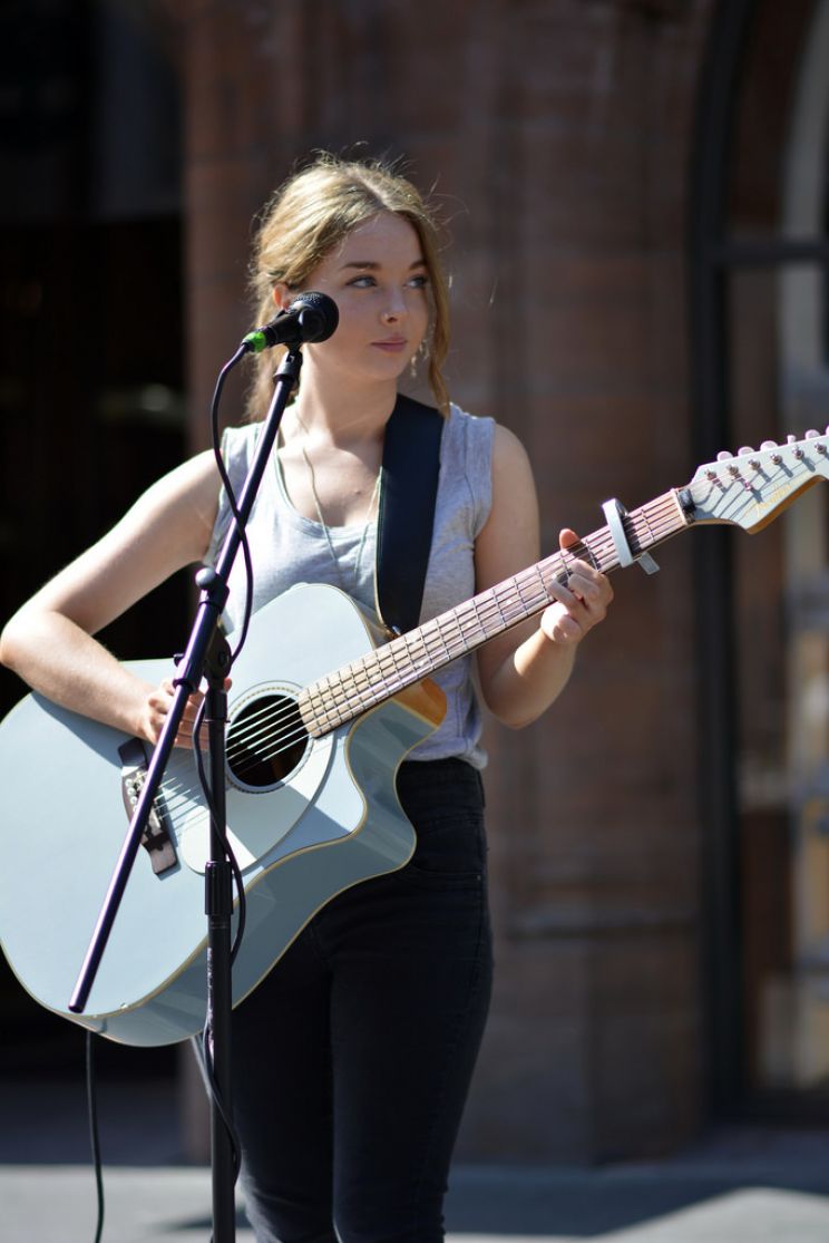 Anna Shields