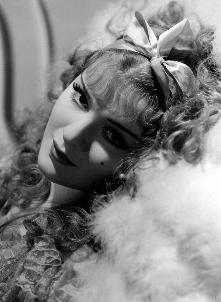 Anna Sten