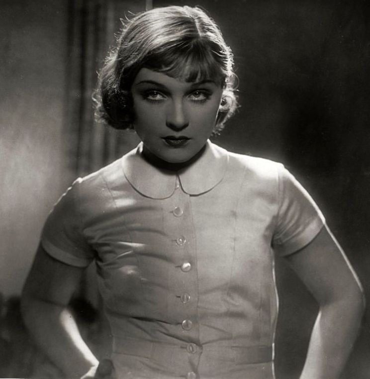 Anna Sten