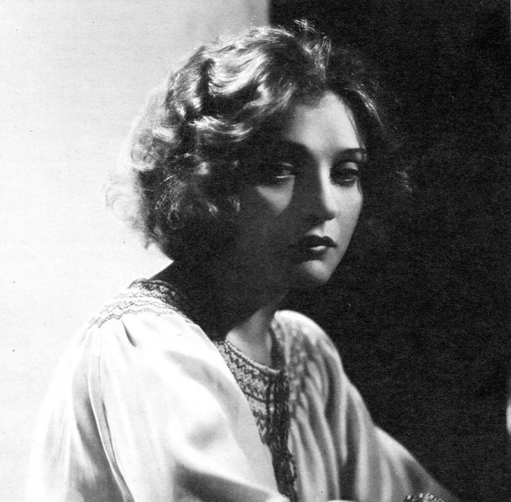 Anna Sten