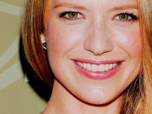 Anna Torv