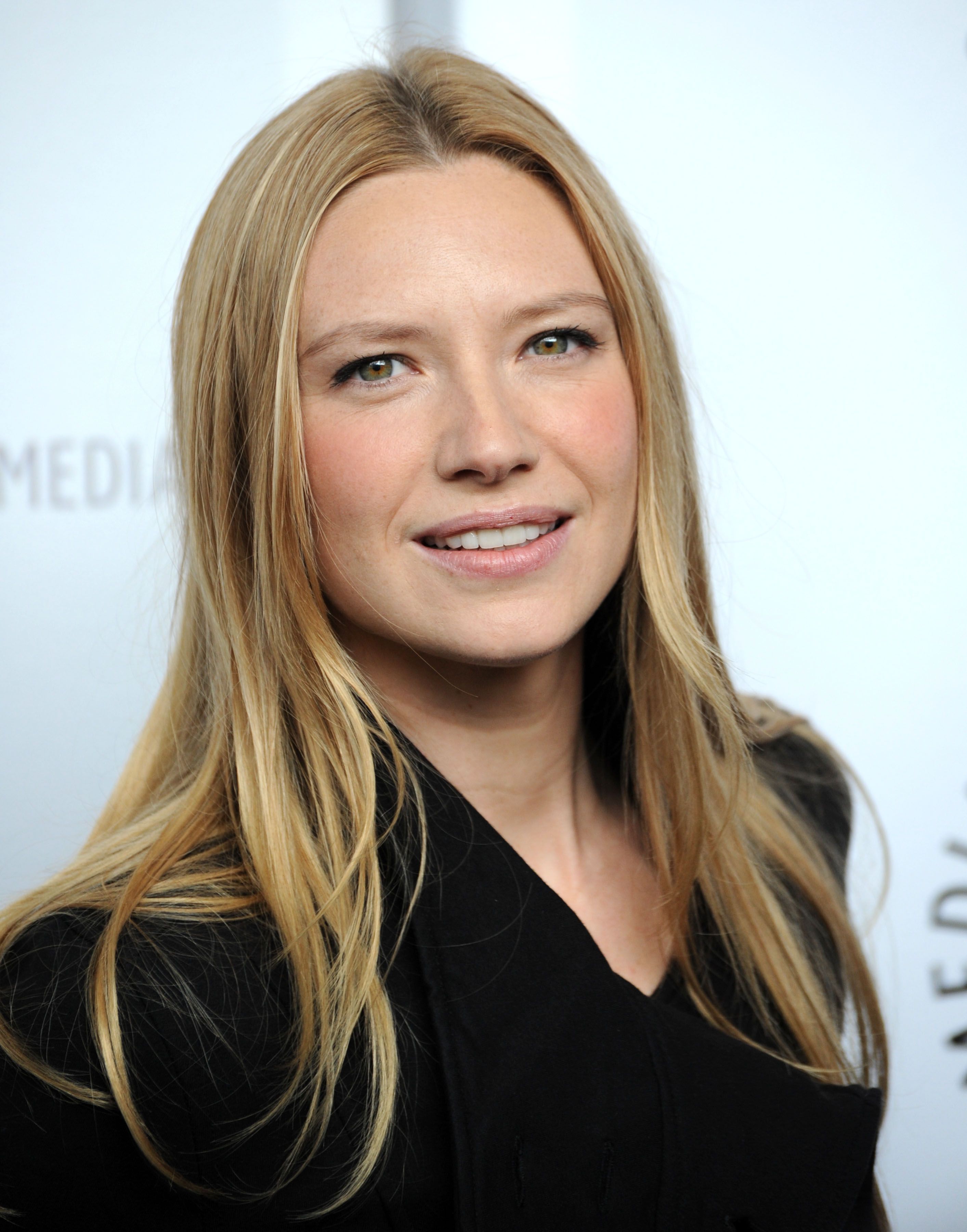 Pictures of Anna Torv