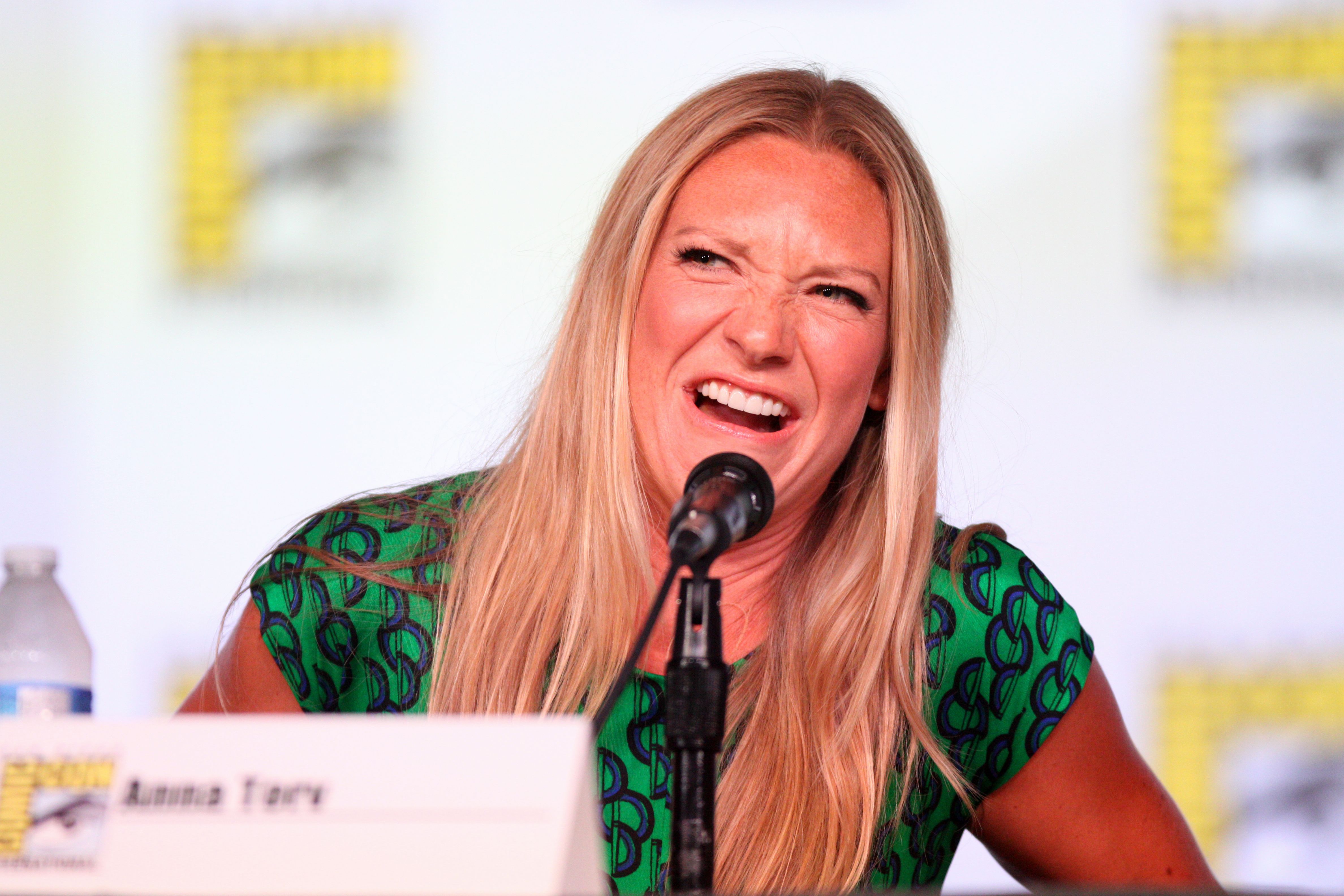 Pictures of Anna Torv