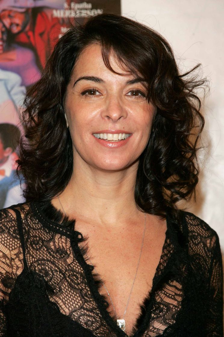 Annabella Sciorra