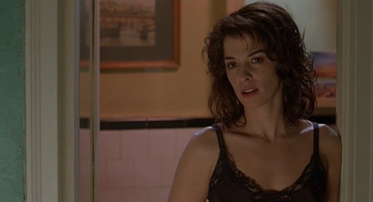 Annabella Sciorra