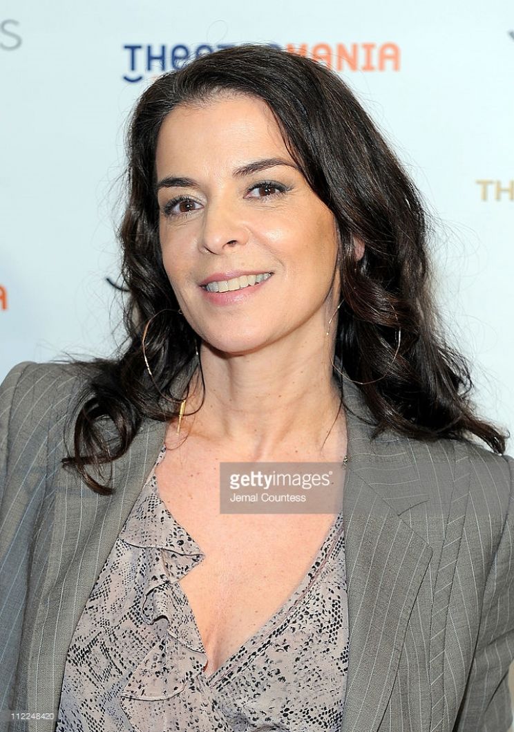 Annabella Sciorra