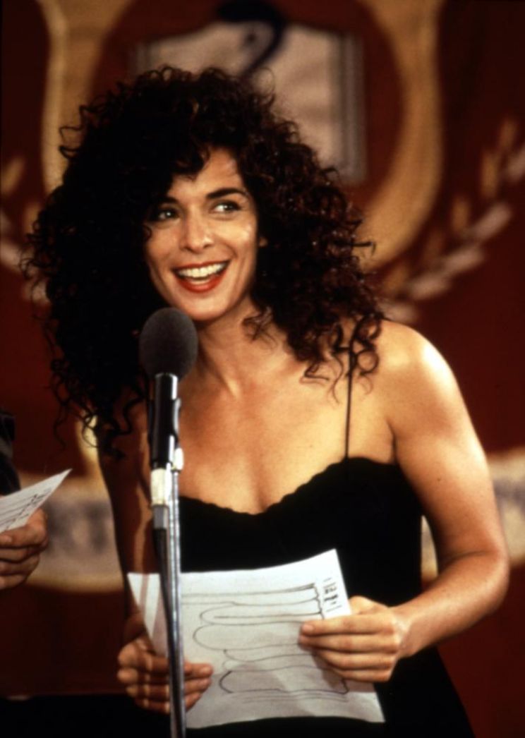 Annabella Sciorra