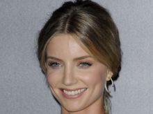 Annabelle Wallis