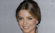 Annabelle Wallis