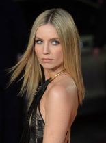 Annabelle Wallis