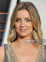 Annabelle Wallis photo