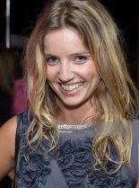 Annabelle Wallis photo
