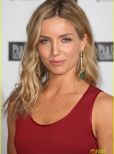 Annabelle Wallis