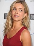 Annabelle Wallis