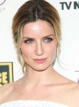 Annabelle Wallis