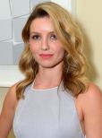 Annabelle Wallis