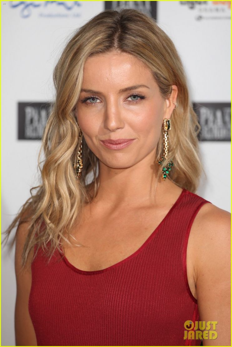 Annabelle Wallis