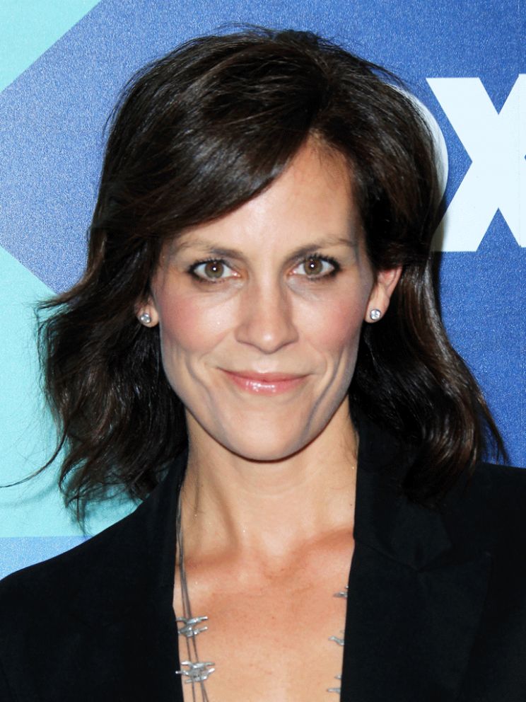 Annabeth Gish