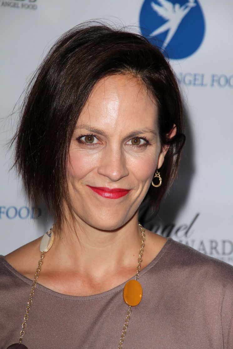 Annabeth Gish