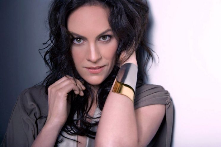 Annabeth Gish