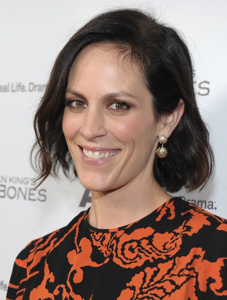 Annabeth Gish